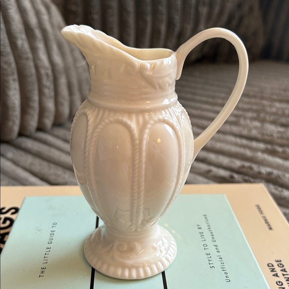 Two’s Company Creamware Vintage Creamer 5” Milk Pitcher EUC Gorgeous Delicate